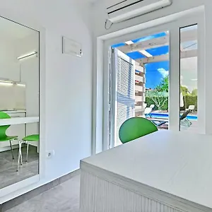 apartmani-elio.in-istria.net/